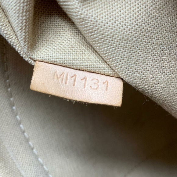 100% Auth Louis Vuitton Siracusa PM Azur Crossbody - Picture 11 of 14